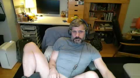 jareth_returns online show from 12/14/25, 02:28