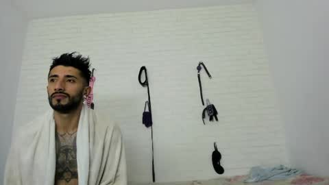 Snapshot of jaryandnick_smith chatting on 05/01/26, 02:49 jaryandnick_smith online show from 05/01/26, 02:49