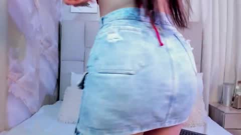 Jaslyn online show from 11/19/25, 04:40