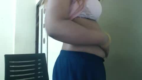 Snapshot of jasmeen_love143 chatting on 03/08/26, 07:45 jasmeen online show from 03/08/26, 07:45