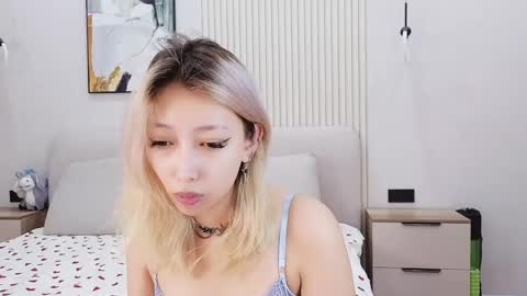 Jasmine online show from 04/24/26, 07:27