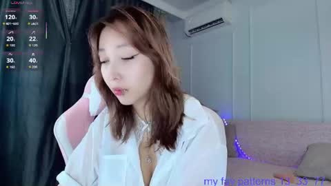 Snapshot of jasmilee chatting on 06/10/26, 02:38 Jasmine online show from 06/10/26, 02:38