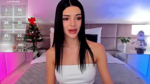 Snapshot of jasmilynn chatting on 12/20/24, 08:12 Jasmi online show from 12/20/24, 08:12