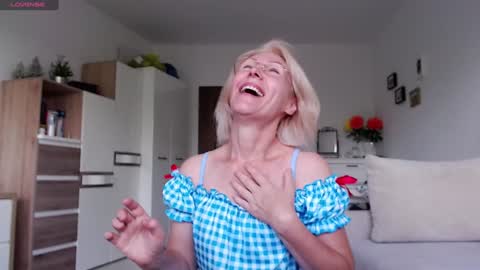 Jasmin room for people 40 online show from 09/16/25, 08:48