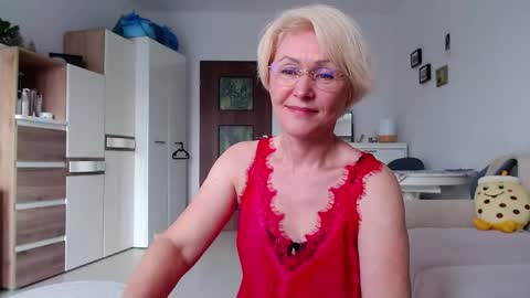 Jasmin room for people 40 online show from 04/13/26, 12:43