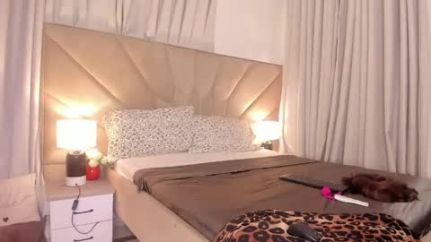Snapshot of jasmin_melons chatting on 04/25/26, 03:42 jasmin_melons online show from 04/25/26, 03:42