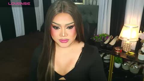 Jasmine Brandy online show from 11/25/25, 02:55