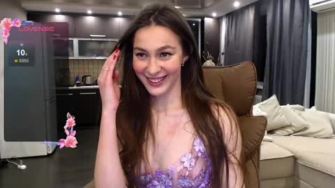 Jasmine online show from 04/15/26, 07:58