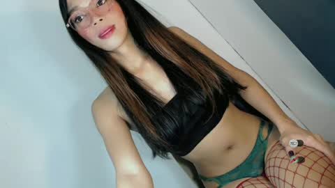 Snapshot of jasmine_on_live chatting on 06/18/26, 06:13 CUTE JANNA online show from 06/18/26, 06:13