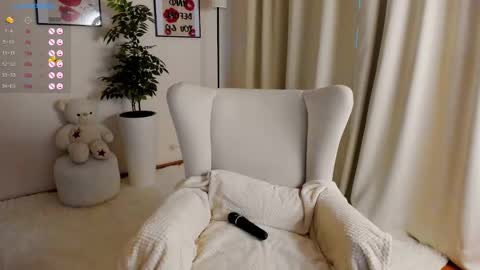 jasmine_wilson_ online show from 10/25/25, 01:57