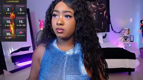 Instagram jasminecampbell1  online show from 11/01/25, 08:11