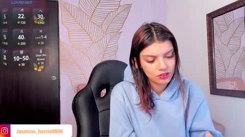 Snapshot of jasmineharris chatting on 12/18/24, 11:56 jasmineharris online show from 12/18/24, 11:56