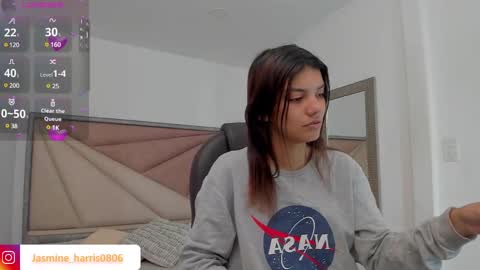 Snapshot of jasmineharris chatting on 02/24/25, 11:32 jasmineharris online show from 02/24/25, 11:32