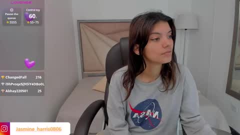 Snapshot of jasmineharris chatting on 02/24/25, 02:37 jasmineharris online show from 02/24/25, 02:37