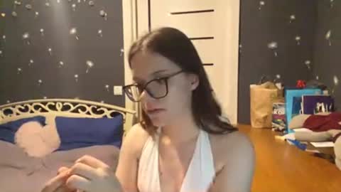 Snapshot of jasmineloadholt chatting on 07/21/26, 07:27 Lily 3 online show from 07/21/26, 07:27