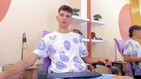 Snapshot of jasson_smit chatting on 12/18/24, 01:56 J A S S O N online show from 12/18/24, 01:56