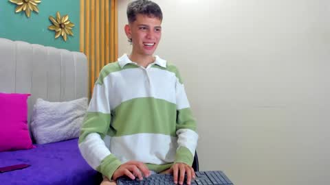 Snapshot of jasson_smit chatting on 12/26/24, 03:42 J A S S O N online show from 12/26/24, 03:42