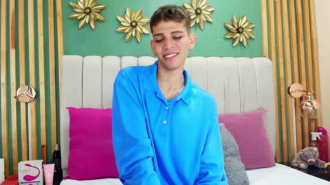 Snapshot of jasson_smit chatting on 01/16/25, 01:04 J A S S O N online show from 01/16/25, 01:04