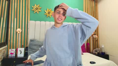 Snapshot of jasson_smit chatting on 01/24/25, 12:31 J A S S O N online show from 01/24/25, 12:31