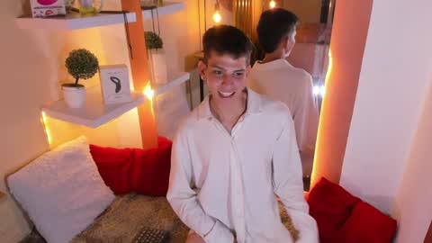 Snapshot of jasson_smit chatting on 02/04/25, 12:55 J A S S O N online show from 02/04/25, 12:55