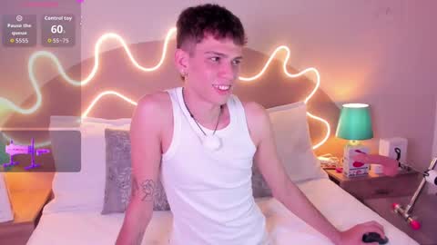 Snapshot of jasson_smit chatting on 09/30/25, 08:03 J A S S O N online show from 09/30/25, 08:03