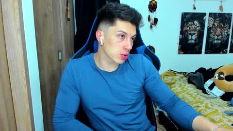 Javier online show from 12/23/24, 02:35