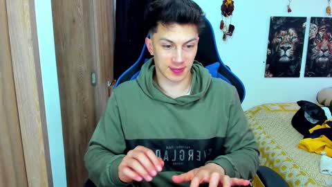 Javier online show from 01/20/25, 08:40