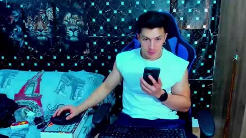 Javier online show from 12/19/25, 07:32