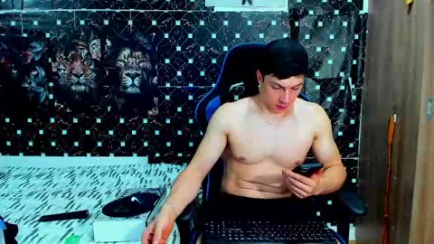 Snapshot of javiersexymann chatting on 05/19/26, 02:07 Javier online show from 05/19/26, 02:07