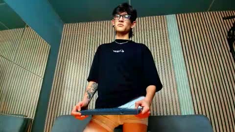 Jax Valentine online show from 03/06/26, 11:01