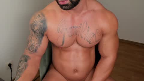Snapshot of jaxonhunk chatting on 12/19/24, 02:56 JaxonHunk online show from 12/19/24, 02:56