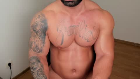 Snapshot of jaxonhunk chatting on 12/23/24, 01:18 JaxonHunk online show from 12/23/24, 01:18