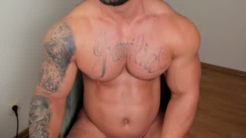 Snapshot of jaxonhunk chatting on 01/17/25, 03:12 JaxonHunk online show from 01/17/25, 03:12