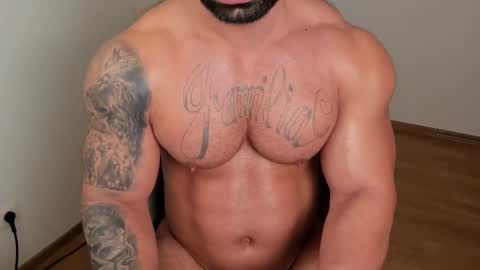 Snapshot of jaxonhunk chatting on 02/05/25, 02:08 JaxonHunk online show from 02/05/25, 02:08