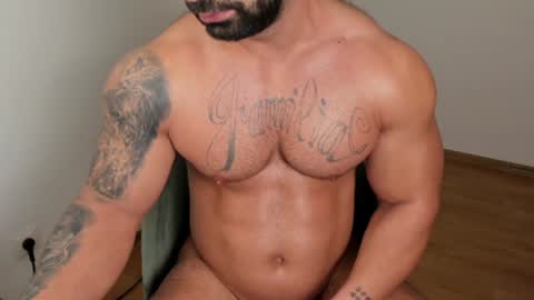 Snapshot of jaxonhunk chatting on 02/07/25, 04:16 JaxonHunk online show from 02/07/25, 04:16