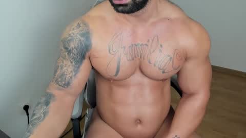 Snapshot of jaxonhunk chatting on 02/14/25, 10:28 JaxonHunk online show from 02/14/25, 10:28