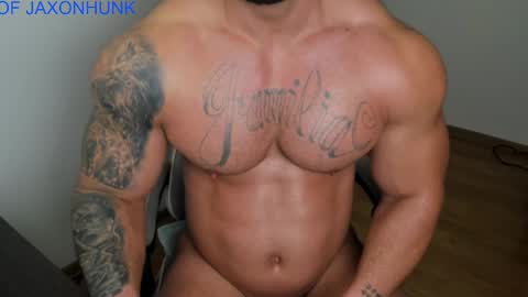 Snapshot of jaxonhunk chatting on 03/11/25, 02:32 JaxonHunk online show from 03/11/25, 02:32