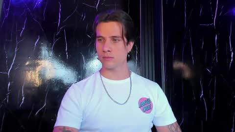 Snapshot of jayalvarrez_ chatting on 05/24/26, 04:23 Jay Alvarrez online show from 05/24/26, 04:23