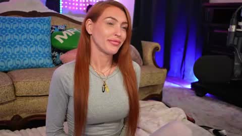 Snapshot of jaybeitsme chatting on 07/01/26, 11:59 JennyBlighe online show from 07/01/26, 11:59