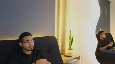 Snapshot of jaybrown_1 chatting on 10/13/25, 04:34 Jay online show from 10/13/25, 04:34