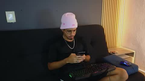 Snapshot of jaybrown_1 chatting on 10/17/25, 03:20 Jay online show from 10/17/25, 03:20