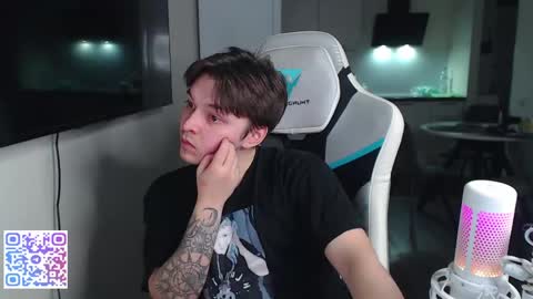 Jayce online show from 04/01/26, 05:54