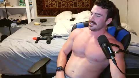 Snapshot of jaypipeahoe chatting on 10/15/25, 02:11 jaypipeahoe online show from 10/15/25, 02:11