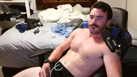 Snapshot of jaypipeahoe chatting on 10/17/25, 02:37 jaypipeahoe online show from 10/17/25, 02:37