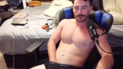 Snapshot of jaypipeahoe chatting on 10/19/25, 05:08 jaypipeahoe online show from 10/19/25, 05:08