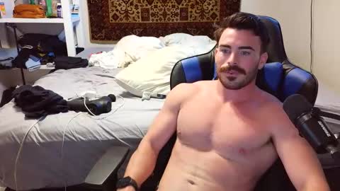 Snapshot of jaypipeahoe chatting on 10/21/25, 02:51 jaypipeahoe online show from 10/21/25, 02:51