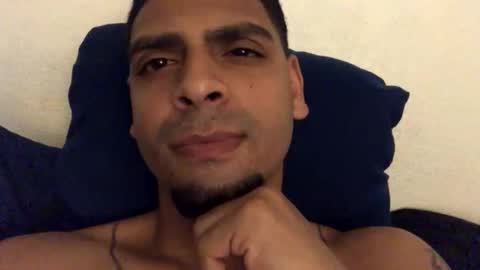 Snapshot of jaysofly89 chatting on 12/17/25, 01:50 Jayfly online show from 12/17/25, 01:50