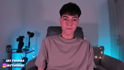 Snapshot of jaythomax chatting on 01/31/25, 11:24 jaythomax online show from 01/31/25, 11:24