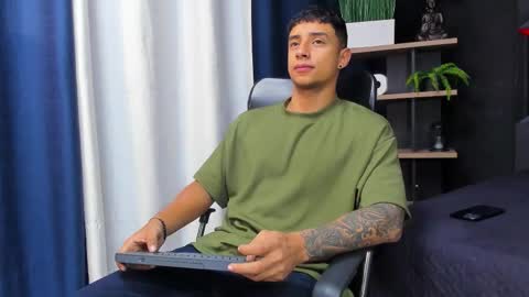 jaze_bradley online show from 12/02/25, 11:26