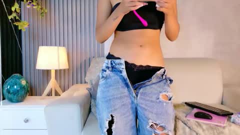 jazmiin_evans online show from 02/27/26, 08:09